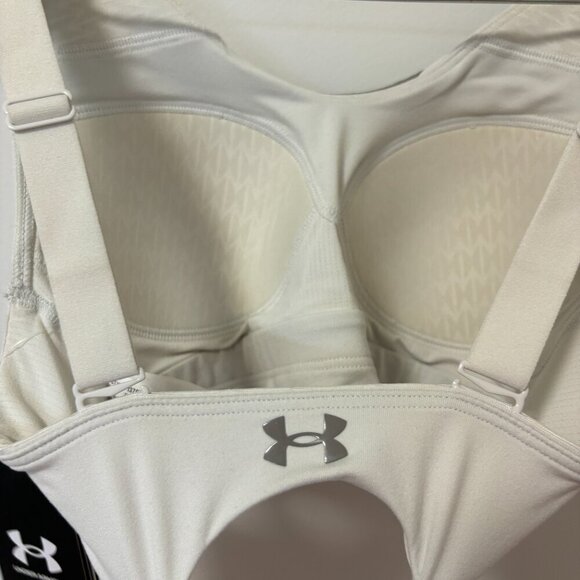 Underarmour Sports Bra Off white / Grey Medium Support Padded NWT Size XS - Picture 7 of 10